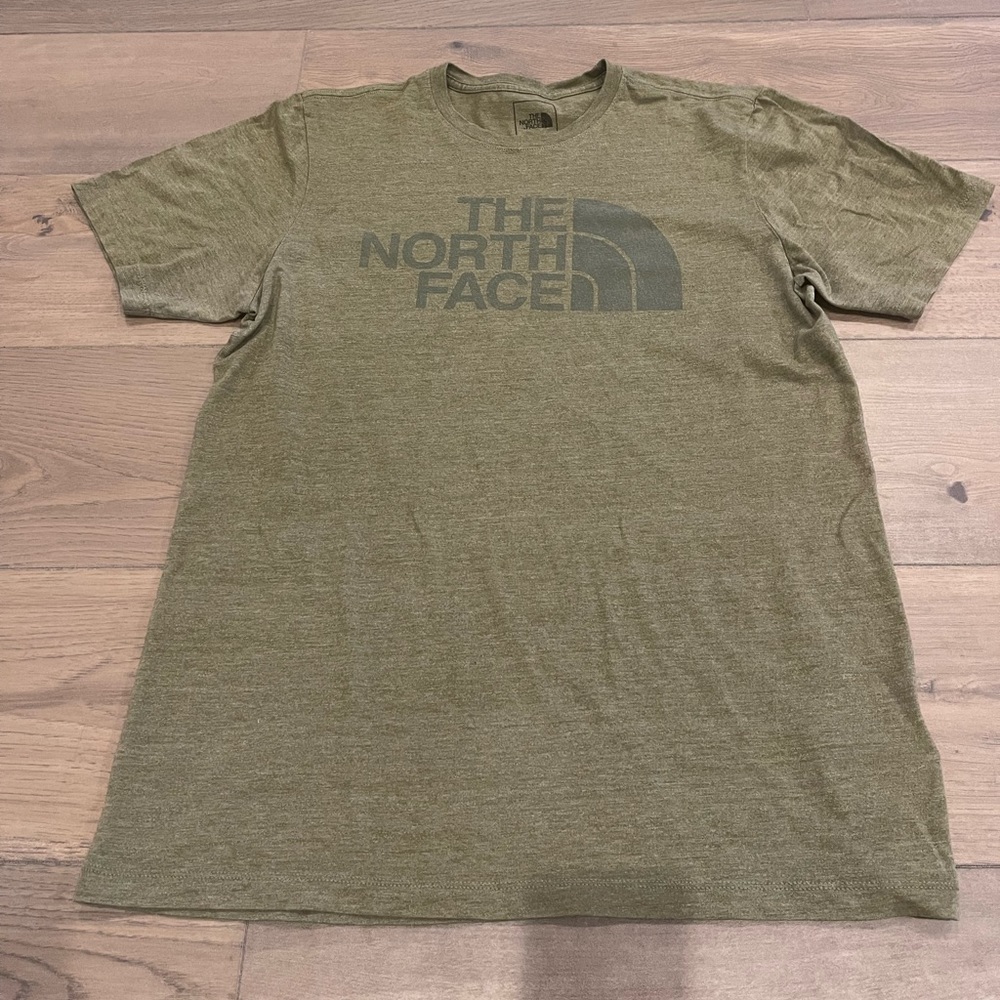 The North Face men’s t-shirt